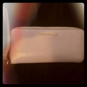 Micheal kors wallet